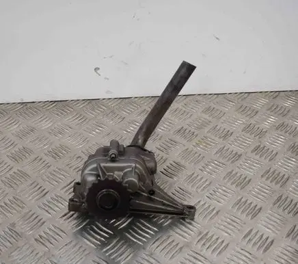 Mercedes-Benz Vito Viano W638 Oil pump A6111810201