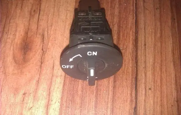 Passenger airbag on/off switch