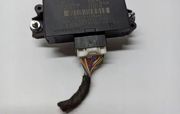 Nissan Juke II F16 Parking (PDC) sensor switch 