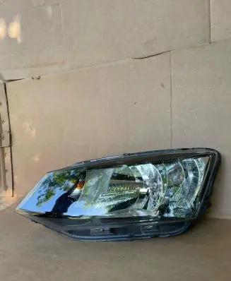 Skoda Fabia Mk3 (NJ) Headlight/headlamp