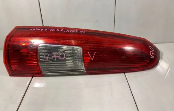 Volvo V70 Rear/tail lights 9154493