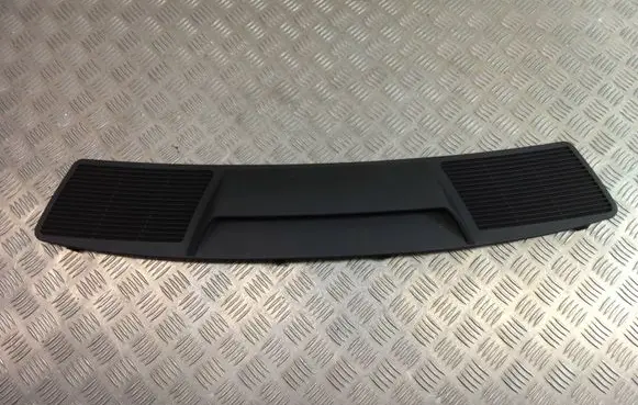 BMW 7 E65 E66 Third/center stoplight 8236783
