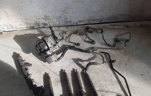 Volkswagen PASSAT CC Fuel injection system set 03l130089 03l130277 03l130851