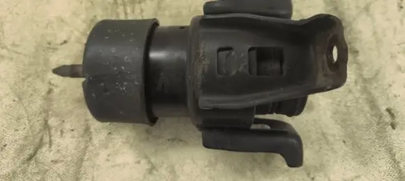 Nissan Murano Z52 Engine mount bracket