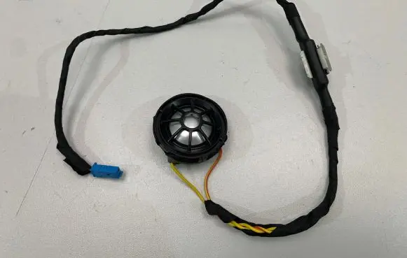 Mini Cooper Countryman F60 Front door high frequency speaker 9226357