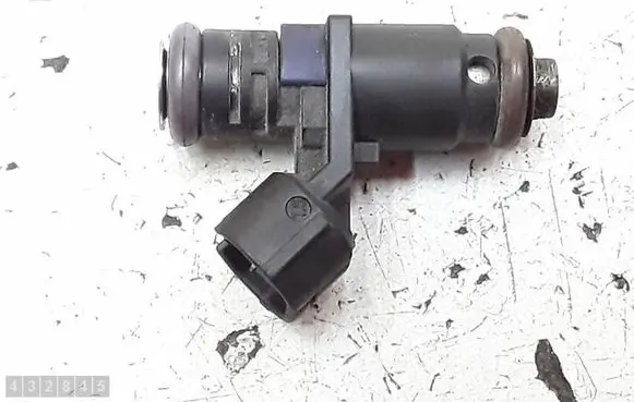 Seat Ibiza IV (6J,6P) Fuel injector 04E906031F
