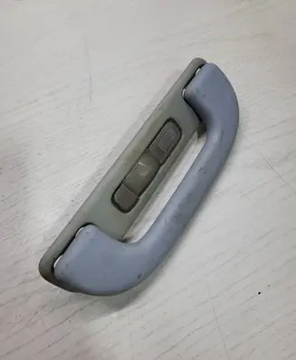 Mercedes-Benz Vito Viano W639 Front interior roof grab handle A6398150136