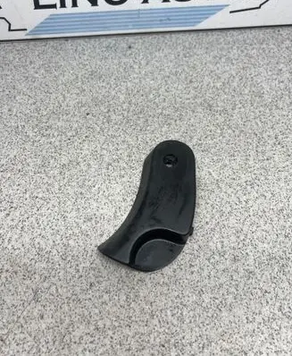 BMW 3 E46 Engine bonnet (hood) release handle 8223163