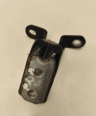 Hyundai Santa Fe Front door lower hinge 