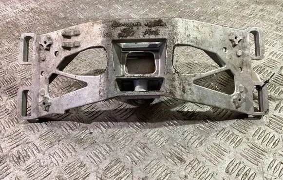 Jaguar XE Gearbox mount GX736A026AC