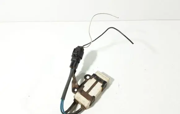 Toyota Avensis T250 Coolant fan relay 2468103560