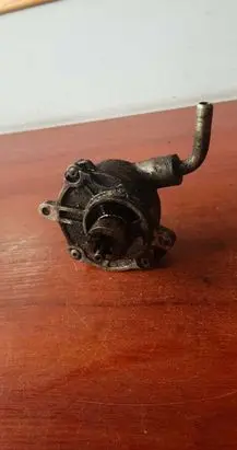 Mercedes-Benz E W210 Vacuum pump 6112300065