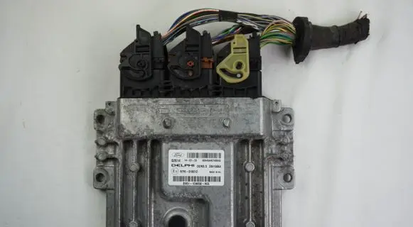 Ford Focus Engine control unit/module BV6112A650AGL 28419064