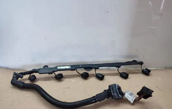 BMW 7 F01 F02 F03 F04 Fuel injector wires 7590459