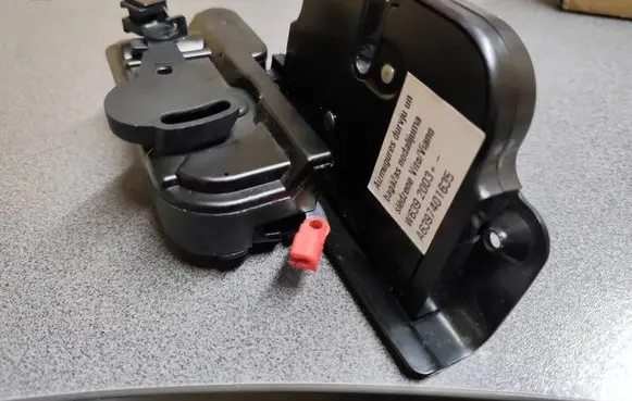 Mercedes-Benz Vito Viano W639 Tailgate/trunk/boot lock/catch/latch A6397401635