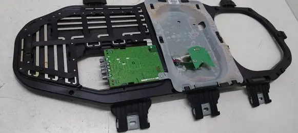 Mercedes-Benz ML W164 Aerial antenna amplifier A2518202175 2518202175