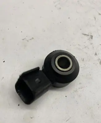 Ford Mondeo Mk III Detonation knock sensor 12A699