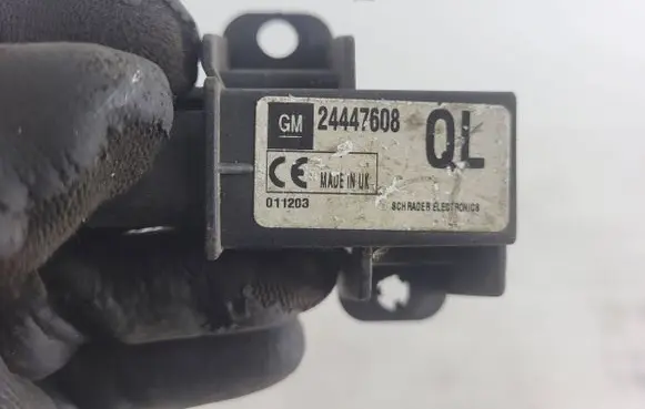 Opel Signum Airbag deployment crash/impact sensor 24447608 011203