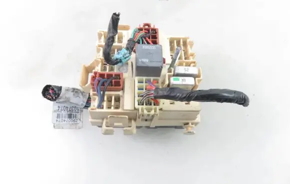 Hummer H2 Central body control module 15190658