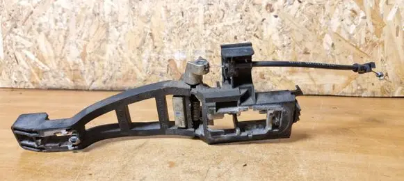 Ford Focus C-MAX Front door exterior handle/bracket 4M51A266B23