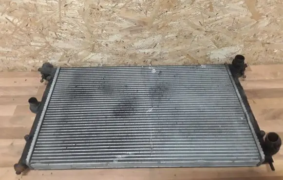 Ford Galaxy Coolant radiator 7M3121253B