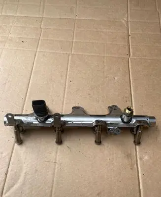 Skoda Octavia Mk2 (1Z) Fuel main line pipe 06J906051B 06J133317M