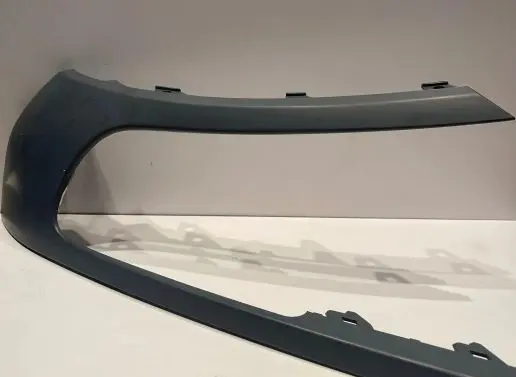 Volkswagen Touareg I Front bumper lower grill 7P6807489