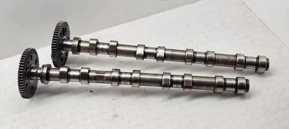 BMW 3 E90 E91 Camshaft 7790596 7790595 16639701