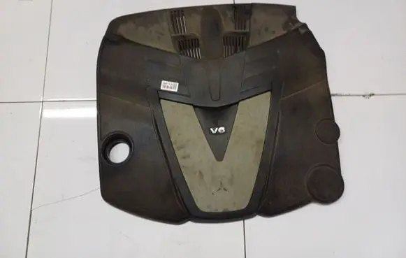 Engine cover (trim)