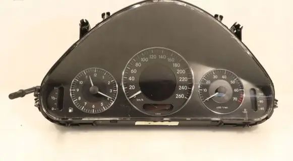 Mercedes-Benz E W211 Clock A2115401648