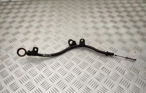 Volkswagen PASSAT B6 Oil level dip stick 03L103634