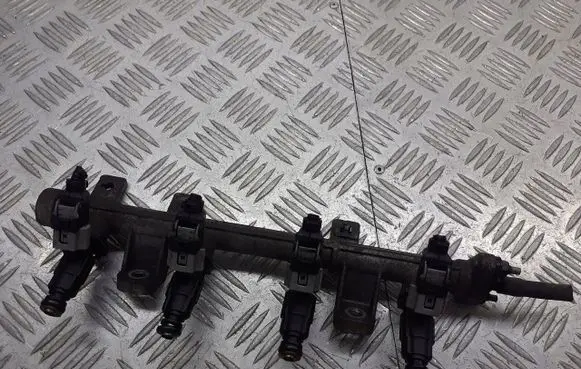 Hyundai Getz Fuel main line pipe