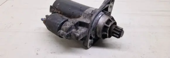 Volkswagen Caddy Starter motor 1005831397