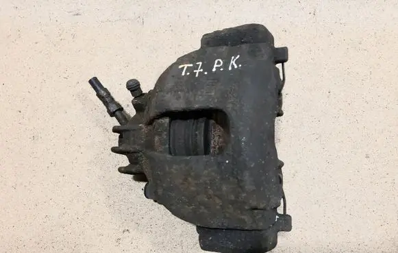 Volvo XC70 Front brake caliper