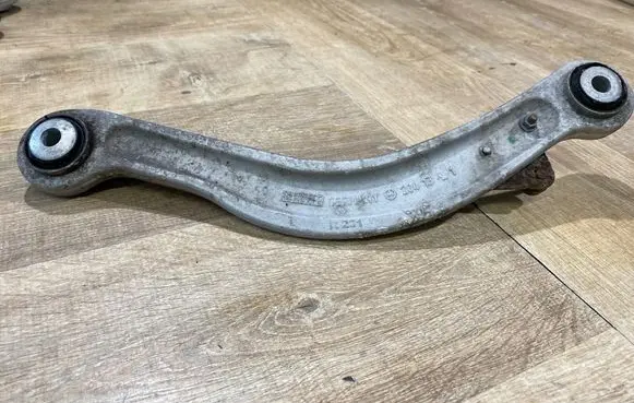 Rear control arm
