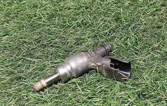 Audi Q5 SQ5 Fuel injector 06E906036F