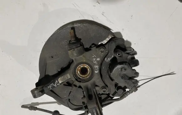 Peugeot 508 II Front wheel hub spindle knuckle