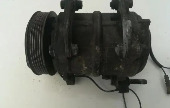 Volvo S40, V40 Air conditioning (A/C) compressor (pump) 8708581