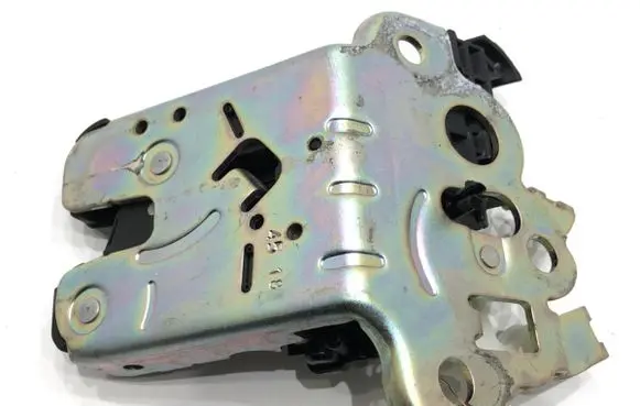 Skoda Fabia Mk3 (NJ) Tailgate exterior lock 8R0827505A