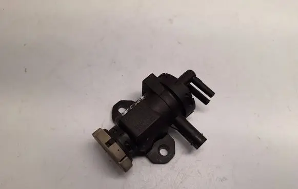 BMW 4 F32 F33 Valve vacuum 8509323 11658509323 11657811814