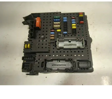 Volvo XC70 Fuse box set 28017881 05W432