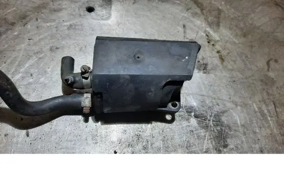 Volvo V70 Oil breather separator