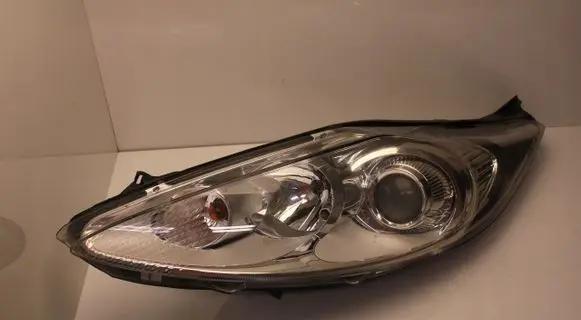 Ford Fiesta Headlight/headlamp