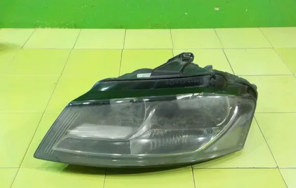 Audi A3 S3 8P Headlight/headlamp 8P0941003