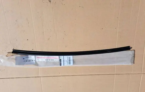 Nissan NV300 Rubber seal loading door 8283700Q0B