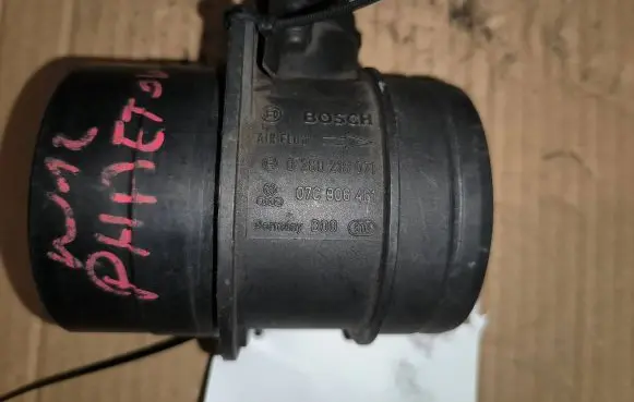 Volkswagen Phaeton Mass air flow meter 07C906461 0280218071