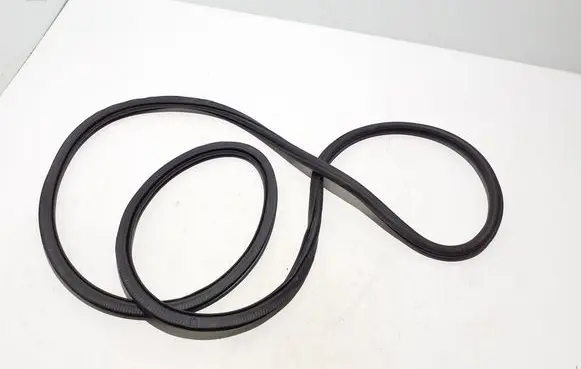 Porsche Cayenne (9Y0 9Y3) Front door rubber seal 9Y3831721Y