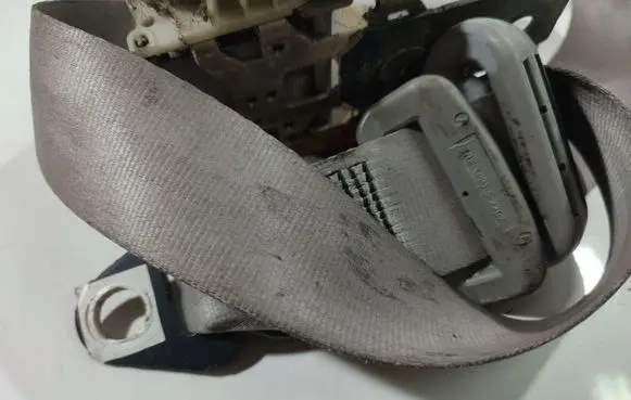 Renault Scenic I Front seatbelt 16014901