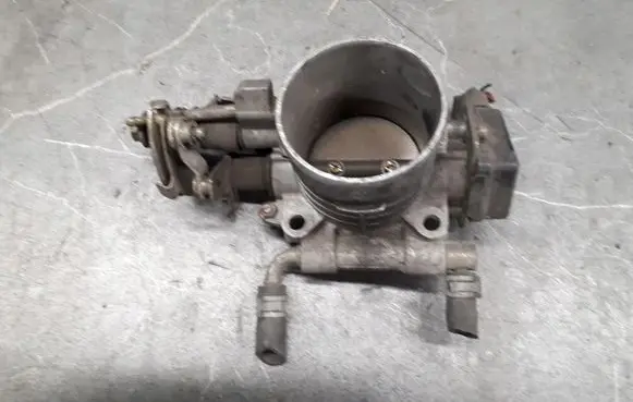 Subaru Legacy Throttle body valve 