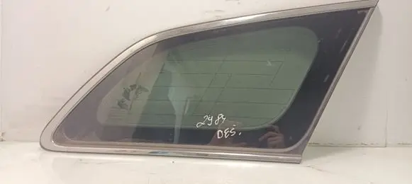 Toyota Avensis T270 Rear side window AS3